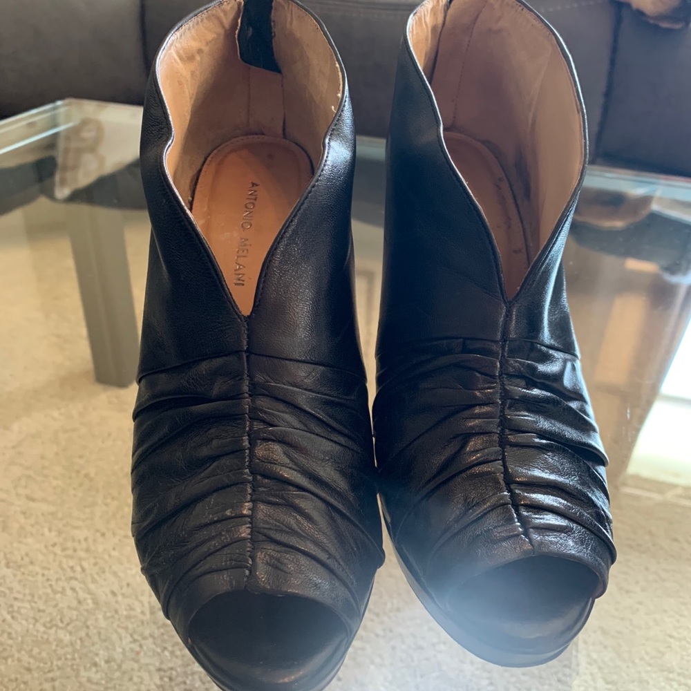 Women’s Antonio Melani open toe bootie